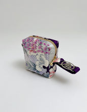 画像をギャラリービューアに読み込む, 流水地紋に雪輪模様草花尽くし【小】
