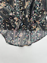 画像をギャラリービューアに読み込む, 金彩縁桔梗古典柄模様
