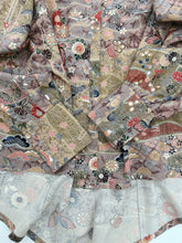 画像をギャラリービューアに読み込む, 籠目蝶古典模様
