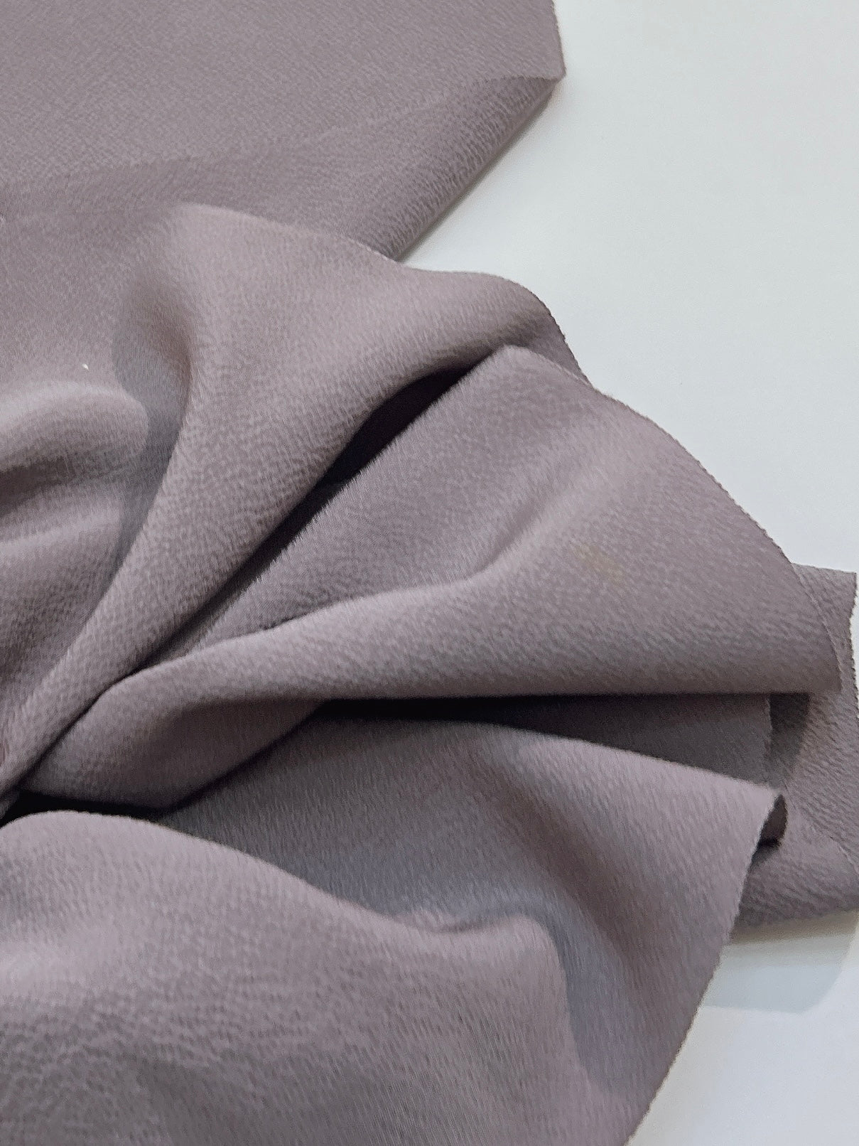 源氏鼠色の色無地⭐︎単衣⭐︎紋付⭐︎ 源氏鼠色無地【シュッケニ】 – keniamarilia