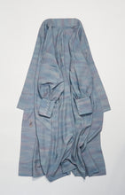 画像をギャラリービューアに読み込む, 藍鼠に升花色の暈し模様(作家着物)【六つ釦】
