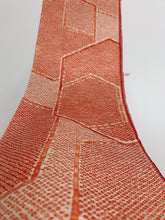 画像をギャラリービューアに読み込む, 亀甲に疋田模様総地紋
