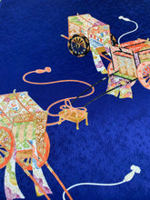 画像をギャラリービューアに読み込む, 御所車模様【シュッケニ】
