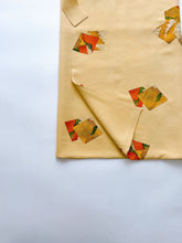 画像をギャラリービューアに読み込む, 色紙に風景模様総点地紋
