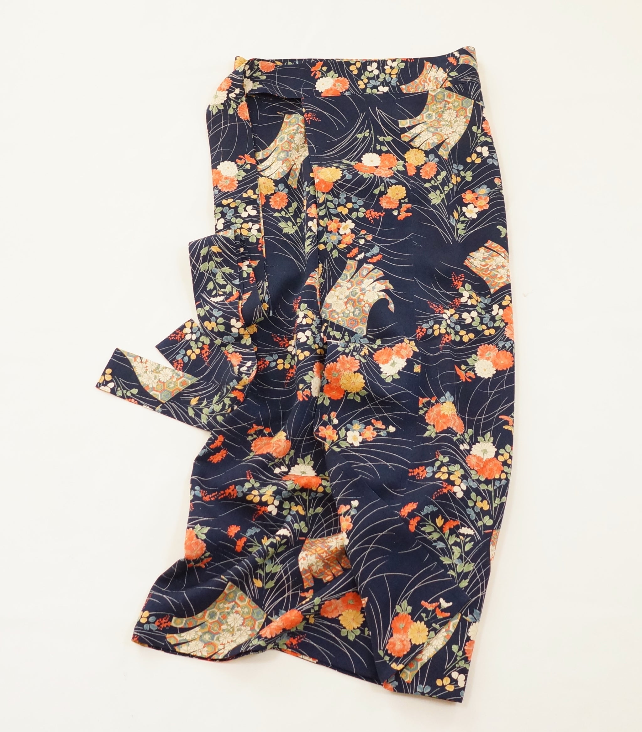 【keniamarilia】ケニシャツ 草花模様 M 几帳に草花模様総地紋【シュッケニ】 – keniamarilia